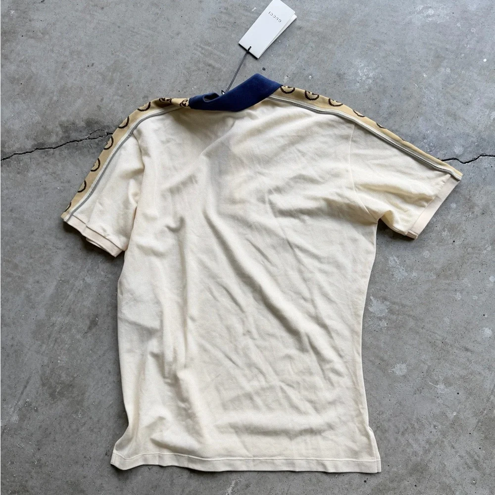 Gucci Cream Polo with Navy Collar and Monogram Shoulder Trim - Picture 6 of 9